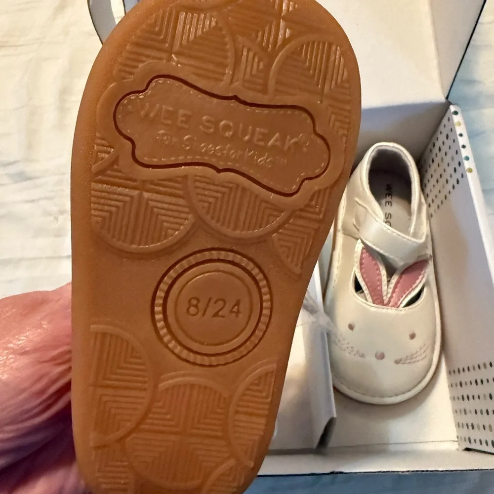 Charming Cream Bunny Baby Shoes - Picture 3 of 7